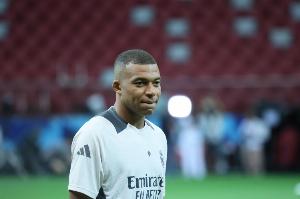 世體：巴薩方面對(duì)皇馬國(guó)腳們接連“受傷”退出國(guó)家隊(duì)集訓(xùn)感到困惑