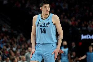 攻防狀態(tài)還行！埃迪迎賽季首秀 6中3&9罰7中拿到13分7板2斷2帽