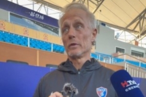 玉昆主帥安德森：堅持高位逼搶和攻勢足球，是我們?nèi)〉贸煽兊年P(guān)鍵