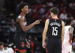 火箭后場新答案？謝潑德并非傳統(tǒng)控衛(wèi) 卻是阿門的完美搭檔