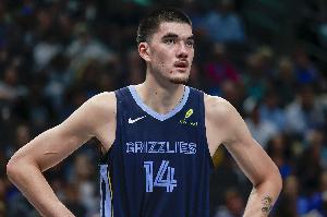 歡迎回來！莫蘭特借掩護助飛埃迪空接重扣 后者賽季首秀拿首分