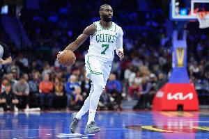 中距離命中數(shù)聯(lián)盟居首！布朗：找到自己舒適區(qū)能讓其他投籃更輕松