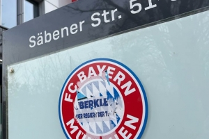 圖片報：慕尼黑1860極端球迷在拜仁訓(xùn)練場周邊涂鴉破壞