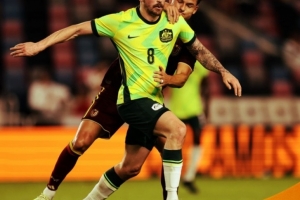 聯(lián)賽水平一般但國家隊卻不弱，澳大利亞加入亞足聯(lián)后未缺席世界杯