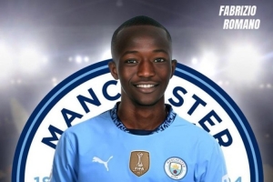 德天空：曼城準(zhǔn)備在冬窗將18歲桑加雷外租，他在U23發(fā)揮出色