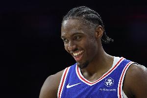 大心臟！馬克西超遠(yuǎn)三分出手洞穿籃心 幫助76人擴(kuò)大優(yōu)勢