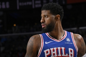 狀態(tài)火熱??！喬治第二攻三分線外試探 利用經(jīng)驗(yàn)造次造到3罰