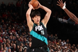 楊瀚森最大改變是自信心 對(duì)比賽節(jié)奏也更適應(yīng)了 接下來(lái)會(huì)越來(lái)越好