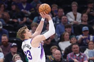 空砍群新群主！馬爾卡寧21投12中砍下31+5+2助+2斷