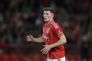 郵報：曼聯(lián)計劃2026年夏天重組中場，埃利奧特·安德森是目標之一