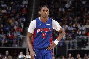 遮天蔽日！克雷伊奇籃下強(qiáng)攻 奧薩爾騰空暴起送釘板大帽