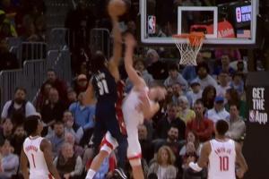 險(xiǎn)些十佳！阿倫空切暴起勢(shì)大力沉掄扣扣翻申京 裁判吹罰進(jìn)攻犯規(guī)