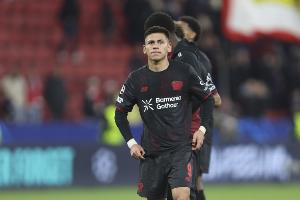 記者：埃切維里的經(jīng)紀人、曼城都未與河床談埃切維里的轉(zhuǎn)會