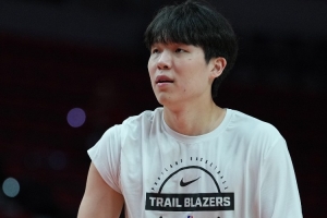 媒體人：公牛速度快投籃準(zhǔn)中鋒會(huì)被瘋狂點(diǎn)名 所以教練用死亡五小