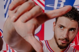 鍵盤俠|申京大腚懟暈莫布里！??1月時竟有專家想送走申京留綠皇