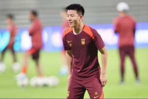 足球中國為陶強龍慶祝24歲生日，球員已為國足出戰(zhàn)5次