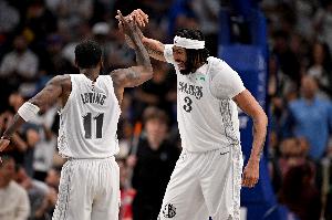 名記：獨行俠傾向送走濃眉留歐文 后者和弗拉格在訓練中關系融洽