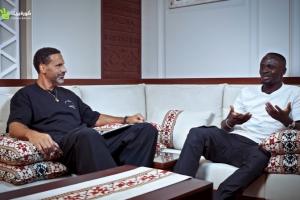 馬內：我媽媽討厭足球認為是浪費時間 16歲我借錢第一次逃出村子