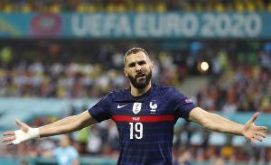 羅滕支持本澤馬和格列茲曼重返法國(guó)國(guó)家隊(duì)，但另外兩位名宿反對(duì)