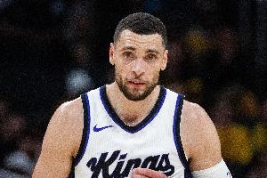 氣炸了！拉文打得郁悶暴扣砸飛吹犯規(guī) 灰熊挑戰(zhàn)成功