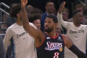 誰敢橫刀立馬？！喬治手感火熱開場(chǎng)不到3分鐘4中4個(gè)人連得11分