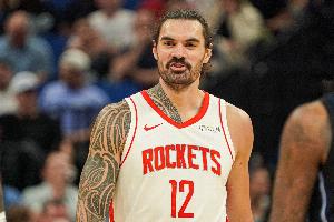 亞當(dāng)斯防擋拆持球者每回合失0.67分 與艾頓并列聯(lián)盟中鋒第二好