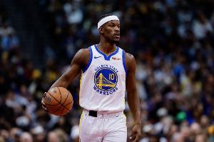 效率不高！巴特勒15中5拿到20分8板5助2斷1帽 下半場(chǎng)8中2