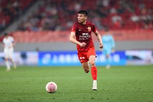 李帥：從沒想過會(huì)隨隊(duì)拿到四個(gè)冠軍，我們不會(huì)聽外界過多的輿論