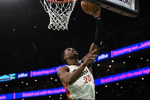 活塞客戰(zhàn)雄鹿：托哈傷缺9場后復(fù)出 杰登·艾維迎個(gè)人賽季首秀