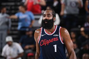 解說：登炮燃盡了 小卡終于要復(fù)出了 再不復(fù)出快船實(shí)在沒得燒了