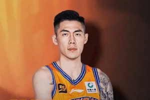 真摯的祝福！祝上海男籃球員劉錚35歲生日快樂！????