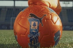 意甲從本輪開始啟用新款官方用球，足球為橙色更醒目可見度更清晰
