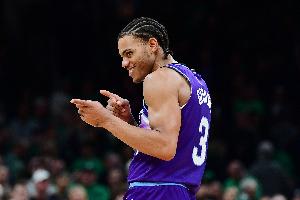 湖三崩？基昂特·喬治快下拉桿上籃 爵士轟出14-1打停湖人！