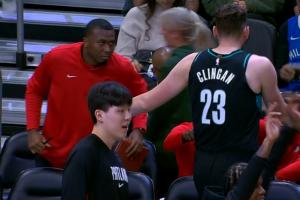 看哥給你打個垃圾時間耍耍！克林根3分轟進 開拓者領(lǐng)先雄鹿28分了