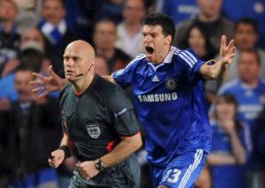 馬卡回顧巴薩藍(lán)軍交鋒名場(chǎng)面：穆帥怒斥“很懂表演”、小白絕平