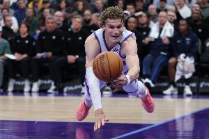 心在對(duì)面？馬爾卡寧19中6&三分5中1 僅得17+6+4正負(fù)值-20