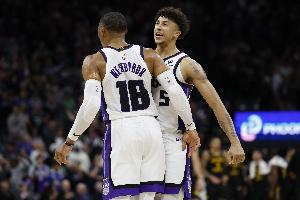 不斬?zé)o名之輩！國王本賽季首次取得連勝 分別戰(zhàn)勝了掘金和森林狼