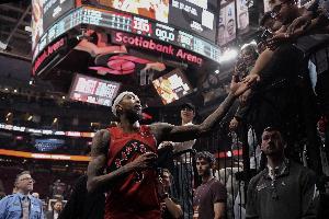 鶯歌：巴雷特不打大家都要扛起責任 昨天我表現(xiàn)一般今天要發(fā)揮