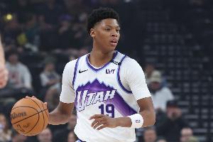 平生涯得分紀(jì)錄！新秀貝利15中8拿到21分3板2助1斷1帽 末節(jié)11分