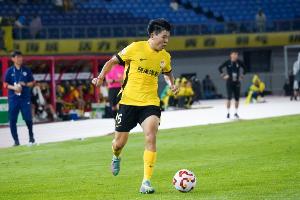 留洋加油！17歲魏祥鑫明年加盟歐塞爾，21歲徐彬大概率前往狼隊(duì)