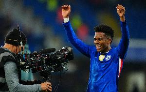 埃斯特旺：希望未來很多年能進很多球，并繼續(xù)讓藍軍球迷們開心