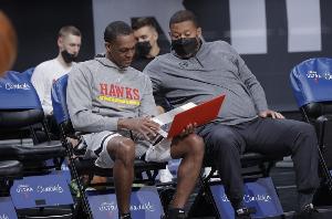 隆指導(dǎo)！隆多：當(dāng)我分析錄像時(shí)  我總是想若換種策略結(jié)果會(huì)如何