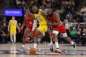 ??本賽季首次洛杉磯德比！詹東領(lǐng)銜湖人首發(fā) 登卡領(lǐng)銜快船首發(fā)