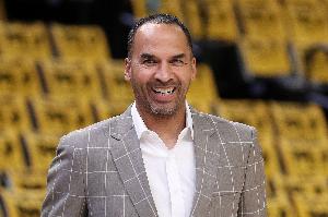 3內(nèi)線僅上25場+歐文傷缺+1報(bào)銷！哈里森曾言：未來健康狀況很樂觀