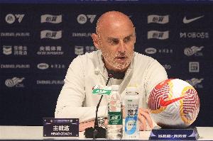 足球報：海港表示各聯(lián)賽規(guī)定不同，俱樂部會在商討后抉擇和改變