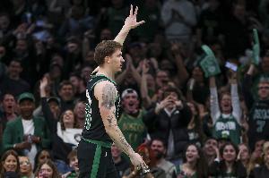 真不容易！謝爾曼最后時刻接鍋 拆炸彈橫移壓哨三分止血！