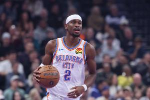 離譜！亞歷山大帶病出戰(zhàn)19中12??轟40分6板6助3斷！