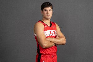 得分漲了10分！謝潑德本季場(chǎng)均14.3分3.3助1.6斷 三分命中率45.5%