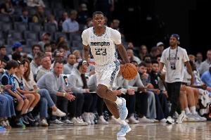 防守哪去了？科沃德突破輕松上空籃 灰熊13-2追到差4分！