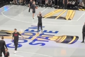 半場三分、弧頂、罰球、扣籃！小吧直擊庫里完整賽前熱身流程